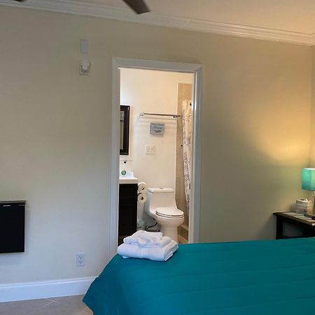 Cozy Guest Room Pompano Beach Bagian luar foto